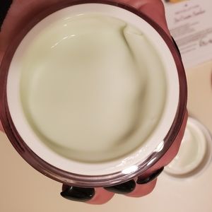 Glam glow moisture trip moisturizer